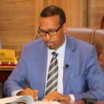 Wasiirka Ganacsiga Oo Saxiixay Xeerka Sharciga Shirkadaha Soomaaliya