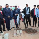 Ra’iisul Wasaare Rooble Oo Dhagax-dhigay Dhismaha Garoonka Diyaaradaha Dhuusamareeb