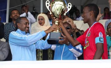 RW Rooble oo Degmada Shingaani guddoon siiyey Koobka Degmooyinka G/Banaadir