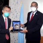 Safiirka Shiinaha ee waqtigiisa shaqo ay dhammaatay oo laga sagootiyay Muqdisho.