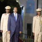 Madaxweyne Farmaajo oo ka qeybgalay munaasabada calansaarka maalinta xoriyadda Soomaaliya