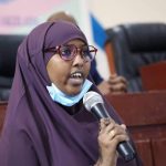 Gabadha ugu da’da yar Aqalka sare oo bedeshay booskii Ex Senatar Ilyaas