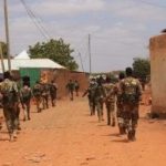 Guriceel oo maalintii saddaxaad ka socda dagaal iyo rasaas culus oo la maqlaya.