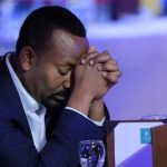 DEG DEG:- Ra’iisul wasaare Abiy Axmed oo is casilaya kana baxaya Ethiopia.