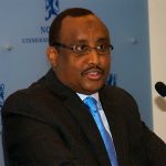 Cabdiwali Gaas oo la saftay Agaasimaha PSF ee Saciid Deni xilka ka qaaday. Cabdiweli Gaas