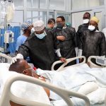 Rooble oo isbitaalka ku Booqday afhayeenka Xukuumadiisa Macallimuu.