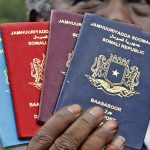 Imisa waddan ayaa baasaboorka Soomaaliga lagu tegi karaa Fiisa la’aan?