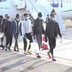 Dhalinyaro Soomaali ah oo ku xirneyd Liibiya oo Muqdisho lagu soo celiyay