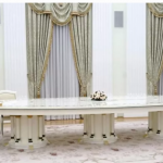 Sawir ay wada galeen Putin iyo Macron oo baraha bulshada maadeysi ka dhex abuuray