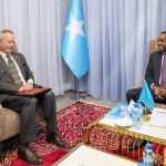 Maxay kawada hadleen Ra’iisul Wasaare Rooble iyo safiirka Mareykanka?