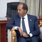 Madaxweyne Xasan Sheekh oo wareysigii ugu horeeyay bixiyay
