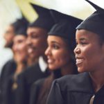 Maxaa ardayda jaamacada Afrika looga reebay barnaamijka fiiso la’aanta UK?