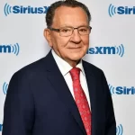 Nin Soomaali ah oo hadiyaddii ugu cajiibsanayd siiyay garsoore Mareykan ah oo caan ka ah dunida