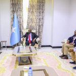 Guddoomiyaha Golaha Shacabka oo kulan la yeeshay Safiirka Jaamacada carabta