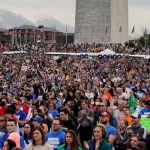 Kumanaan mudaaharaadayaal ah oo isugu soo baxay guud ahaan dalka Mareykanka.