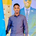 “Anigoo goobtayda ganacsiga jooga ayaa askari qori watay iga dhacay Mobelkeyga iPhone 12 Pro Max”