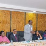 Rag Hubeysan Oo Weeraray Shaqaalaha Guddiga Doorashada Kenya.