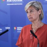 Wasiir caafiimaad oo iska casishay sababo la xiriira dhimashada haweeney xaamilo ahayd