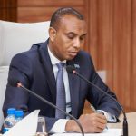 ’ oo amar duldhigay golihiisa