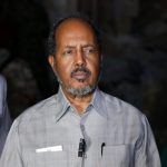 Xildhibaanada Baarlamaanka oo loogu baaqay inay Mooshin ka keenaan Xasan Sheekh +sababta.