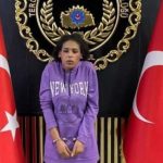 Booliska Turkiga oo xiray haweeney looga shakisan yahay qaraxii ka dhacay Istanbul