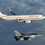 Waddan ciyaartoyda uga qeyb galeysa Koobka Adduunka soo diray iyagoo ay garab socdaan diyaaradaha Dagaalka