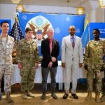 Wasiirka Gaashaandhigga oo soo bandhigay Hub Iyo Gaadiid Dagaal Maraykanka ugu deeqay Soomaali