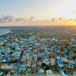 Kismaayo oo martigelinaysa shirweyne ay isugu imaanayaan hoggaamiyeyaasha mucaaradka Soomaaliya Hoggaamiyeyaasha mucaaradka Soomaaliya oo la filayo inay ku shiraan magaalada Kismaayo, iyadoo ammaanka la adkeeyay loona diyaargaroobayo shirweyne siyaasadeed oo muhiim ah.